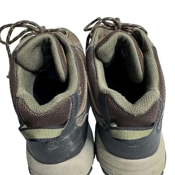 Skechers brown lace up waterproof ankle hiking boots size 9.5 wide width