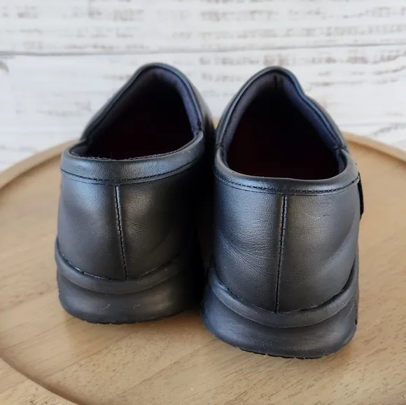 Skechers slip resistant women's black work clogs shoes size 9.5
