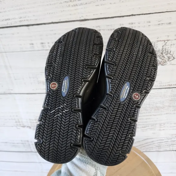 Skechers slip resistant women's black work clogs shoes size 9.5