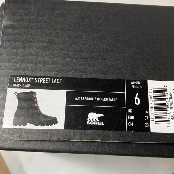 Sorel black Lennox lace up leather and suede waterproof boots size 6