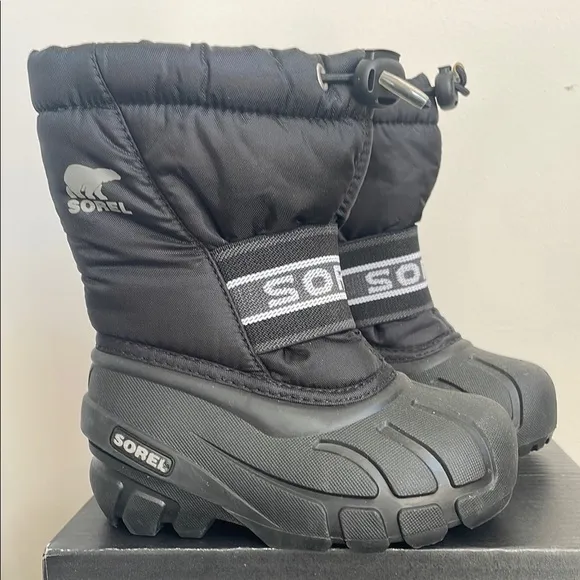 Sorel Black youth size 8 Winter Boots