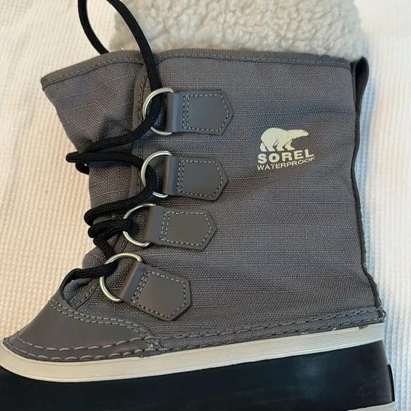 Sorel Carnival Boot Womens  Gray Winter Waterproof Size 7 US