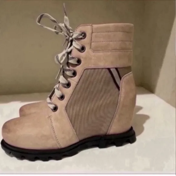 Sorel Joan of Arctic Lexie III Wedge s 10.5