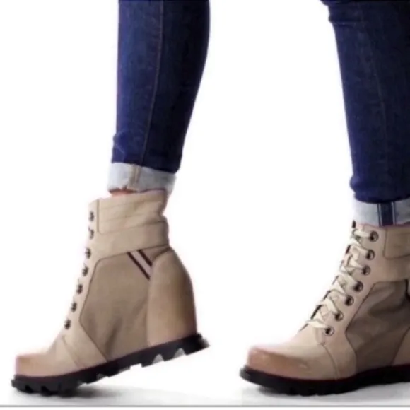 Sorel Joan of Arctic Lexie III Wedge s 10.5