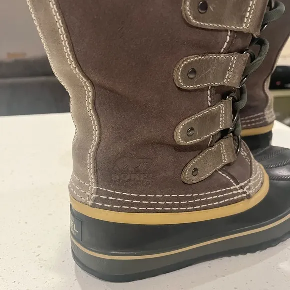 Sorel Joan of Arctic Women’s Gray  Suede Waterproof Lace Up Winter Boots