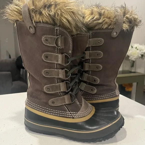 Sorel Joan of Arctic Women’s Gray  Suede Waterproof Lace Up Winter Boots