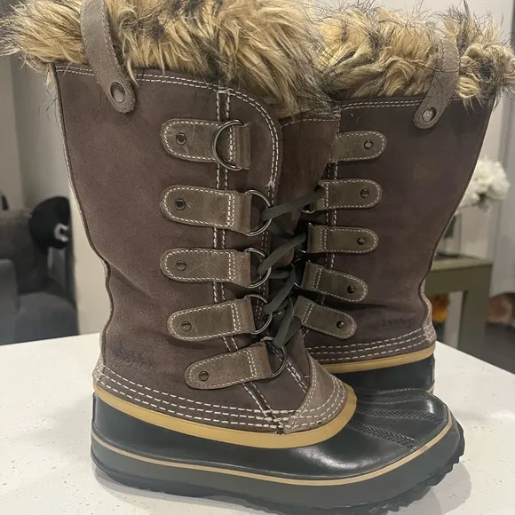 Sorel Joan of Arctic Women’s Gray  Suede Waterproof Lace Up Winter Boots