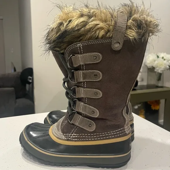 Sorel Joan of Arctic Women’s Gray  Suede Waterproof Lace Up Winter Boots