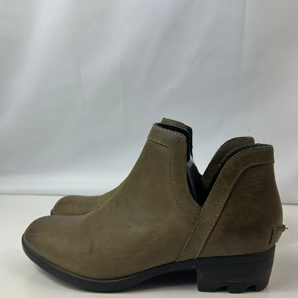 Sorel Lola Cut-Out Leather Waterproof Women’s Ankle Boots