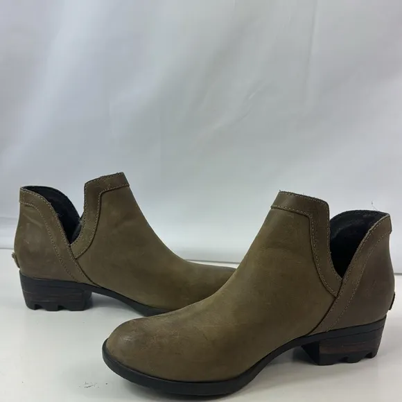 Sorel Lola Cut-Out Leather Waterproof Women’s Ankle Boots