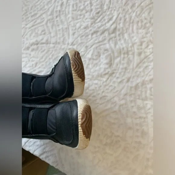 Sorel Out’n About Leather Waterproof Boots Black Size 7.5