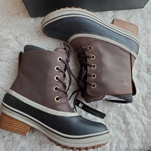 Sorel Slimpack III Lace Boots in Blackened Brown