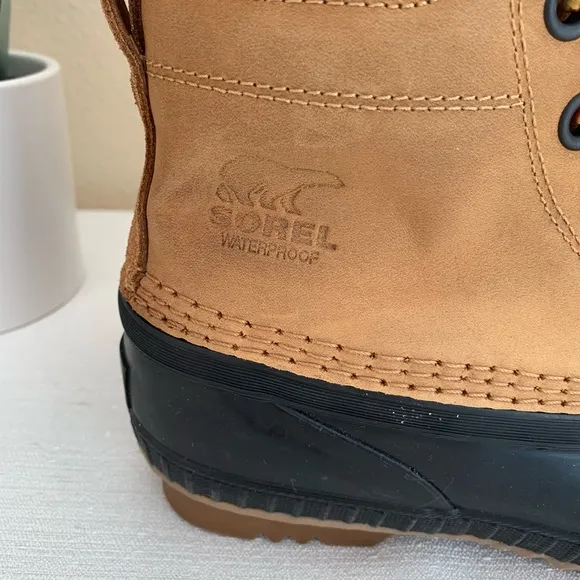 SOREL Tan Leather Black waterproof Boots Size Kids’ 4