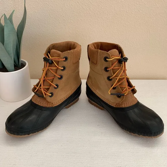 SOREL Tan Leather Black waterproof Boots Size Kids’ 4