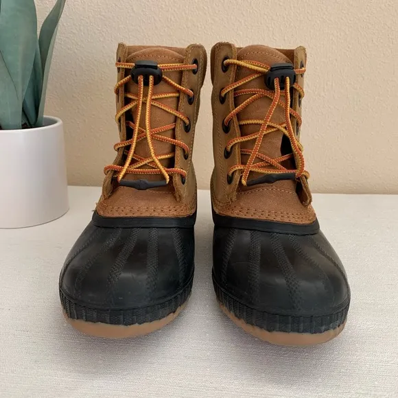 SOREL Tan Leather Black waterproof Boots Size Kids’ 4