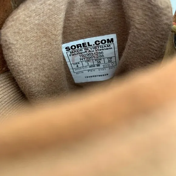 SOREL Tan Leather Black waterproof Boots Size Kids’ 4