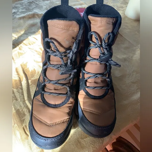 Sorel Whitney II Short Lace Waterproof Insulated Winter Brown Kids Boots Sz 4