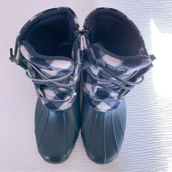 Sperry Saltwater Buffalo Check Wool Duck Boot Navy Blue and White Child Size 4