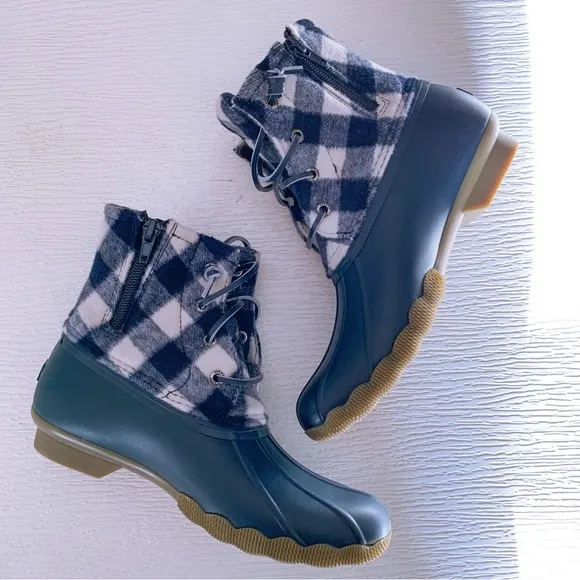 Sperry Saltwater Buffalo Check Wool Duck Boot Navy Blue and White Child Size 4