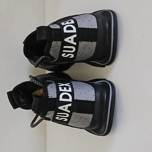 Suedex Steel Toe Women's work shoes. Size 42/10.5