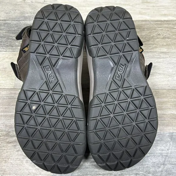 Teva Langdon Sandals Men’s 9 Brown Leather Hiking Trail Waterproof Sport Shoes