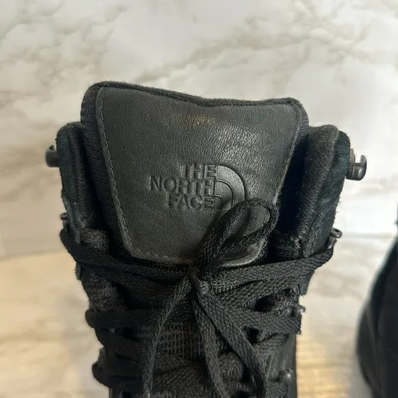 The North Face Chilkat Nylon Triple Black Waterproof Winter Boots mens size 8