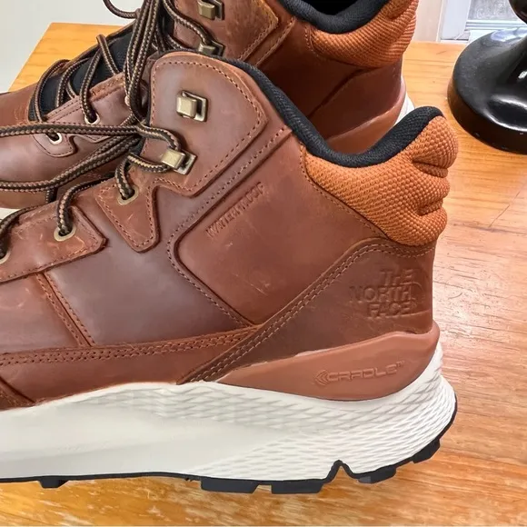 The North Face Men’s Vals II Mid Waterproof Leather Boots