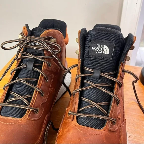 The North Face Men’s Vals II Mid Waterproof Leather Boots