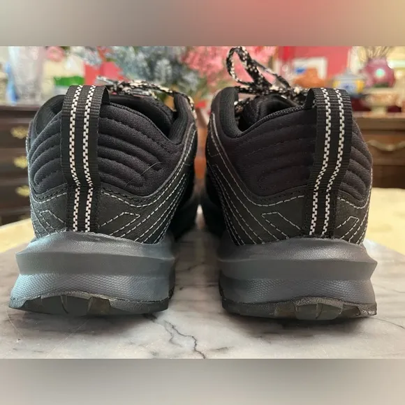 The North Face -Size 5 Youth Fastpack Hiker Waterproof Dry Vent -Black&amp;White