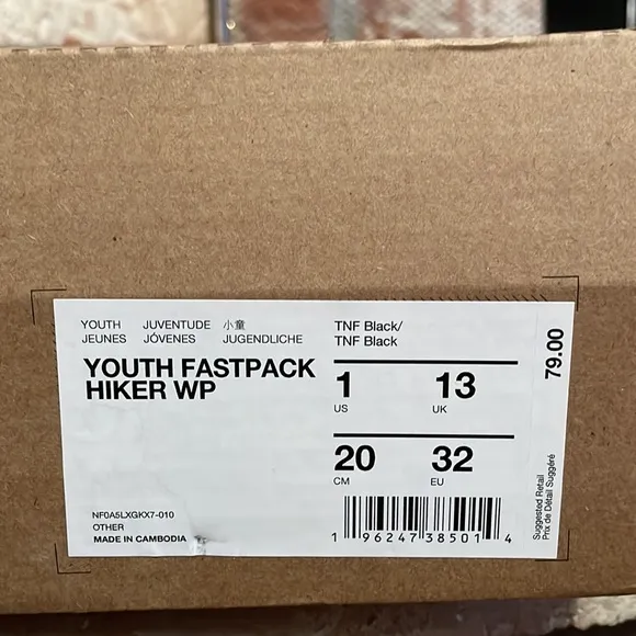 The North Face Youth Fastpack hiker WP TNF Black DryVent