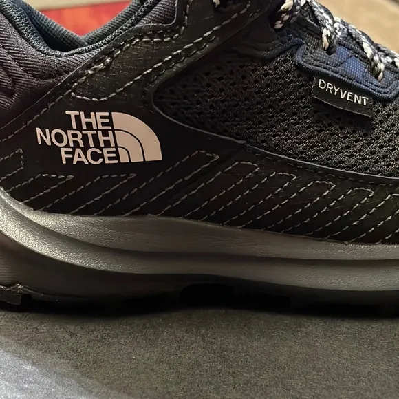 The North Face Youth Fastpack hiker WP TNF Black DryVent