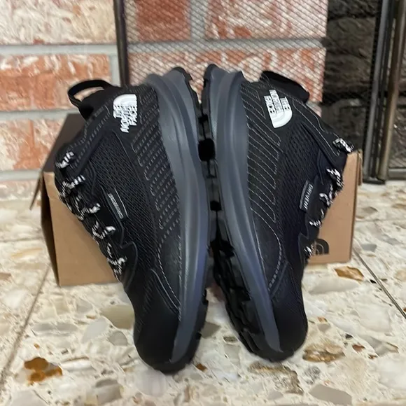 The North Face Youth Fastpack hiker WP TNF Black DryVent