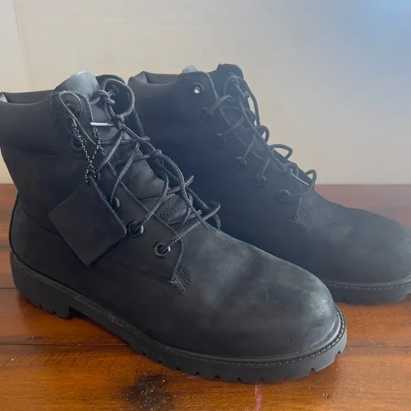 Timberland Big Kids 7  6” Premium Waterproof Casual Boots Black Woman’s size  9
