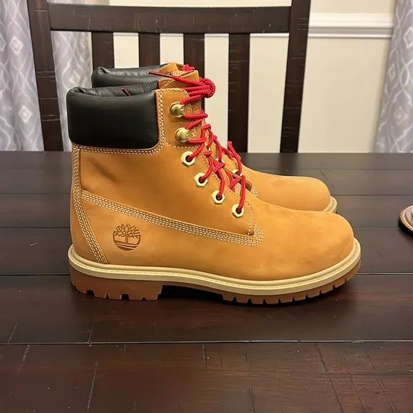 Timberland Heritage 6” Boots Waterproof Wheat Nubuck new Women’s Size 6