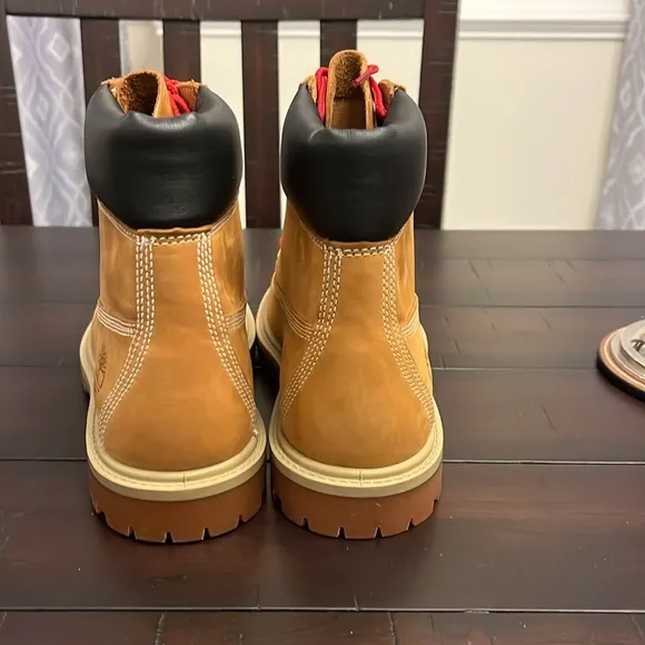 Timberland Heritage 6” Boots Waterproof Wheat Nubuck new Women’s Size 6