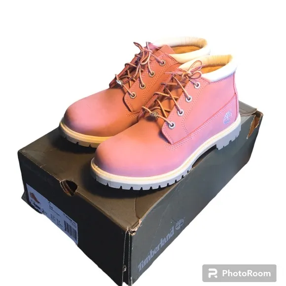 Timberland Pink Nuckbuck Nellie Chukka Short Boots for Women New in Box