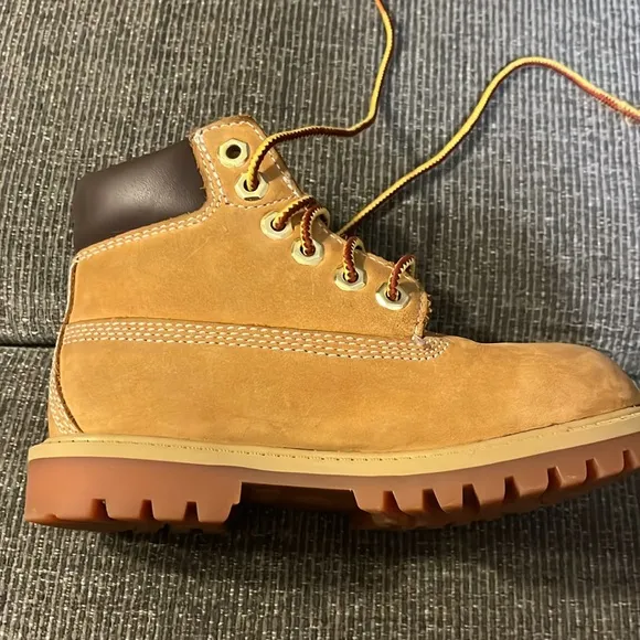 Timberland Toddler 10M premium 6 inch waterproof boot wheat nubuck  TB12809713