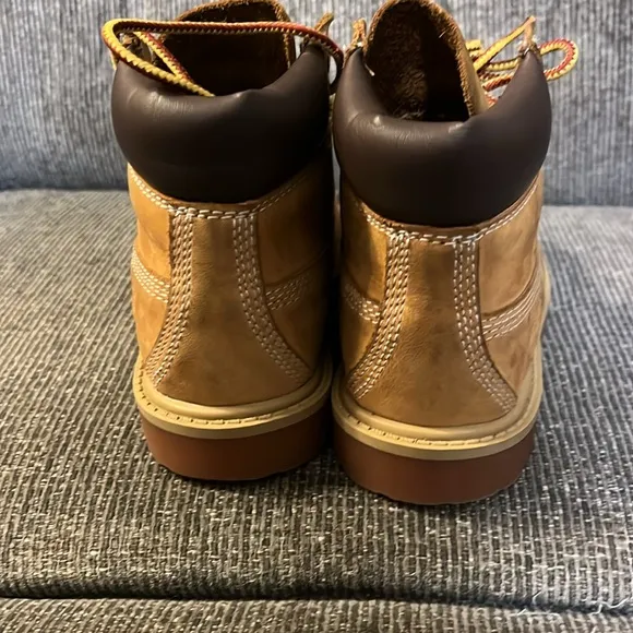 Timberland Toddler 10M premium 6 inch waterproof boot wheat nubuck  TB12809713