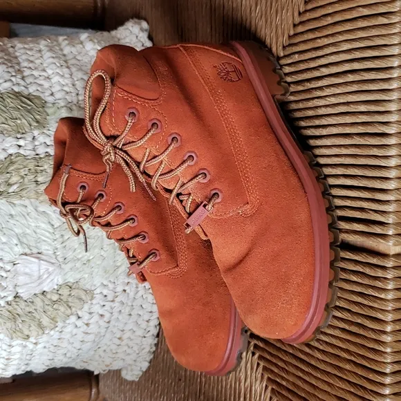 Timberland waterproof boots, girls size 2.5
