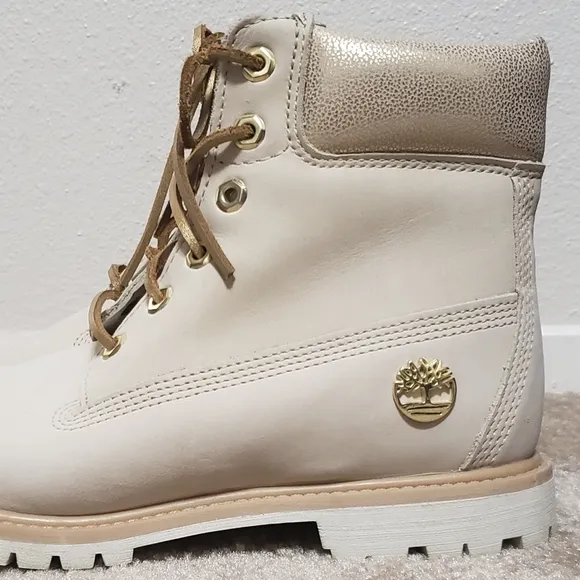 Timberland Womens 6&quot; Limited Edition A18L5 Beige/Gold boots