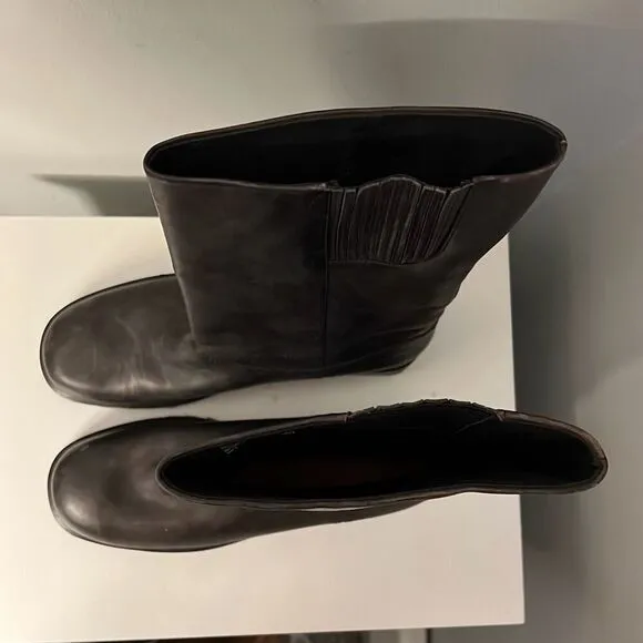 Timberland Women's Black Slip On Waterproof Leather High Riding Boots