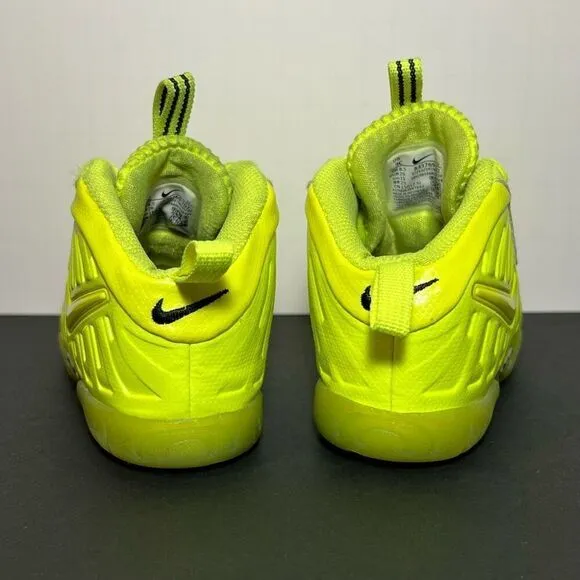 Toddlers NIKE Little Posite One Volt Sneakers / Size 9C