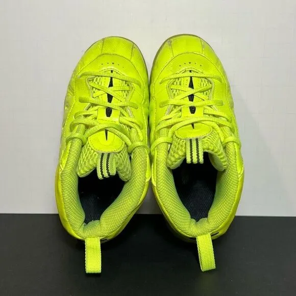 Toddlers NIKE Little Posite One Volt Sneakers / Size 9C