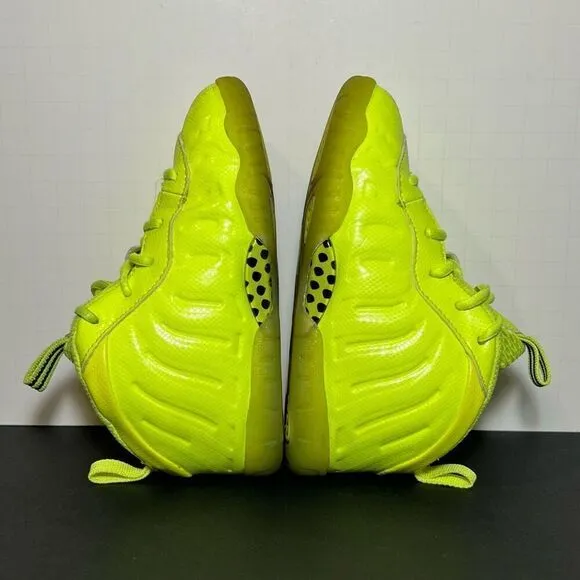 Toddlers NIKE Little Posite One Volt Sneakers / Size 9C