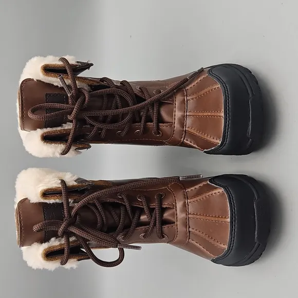 UGG Butte II CWR Kids size 1 brown lace up boots rain winter waterproof