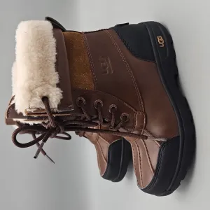 UGG Butte II CWR Kids size 1 brown lace up boots rain winter waterproof