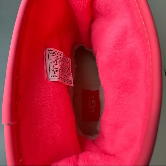 UGG Classic Brellah Mini Girl Super Coral Hot Pink Slouchy Waterproof Rain Boots