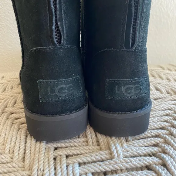 UGG classic short logo zip snow rain waterproof boots 7 black