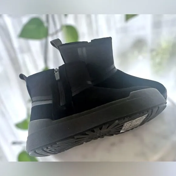 UGG Classic Tech Mini Waterproof Suede Winter Boots Size 5