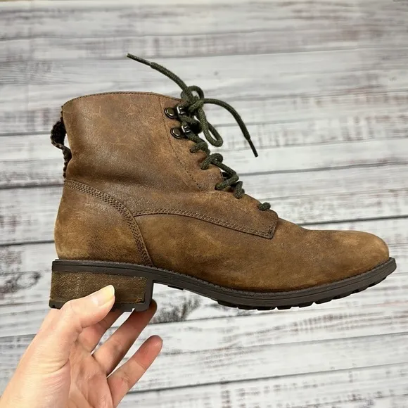 Ugg denhali hiker ankle boots size 8.5